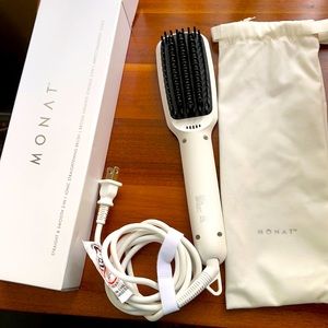Monat Straight & Smooth 2 in 1 ionic straightening brush
